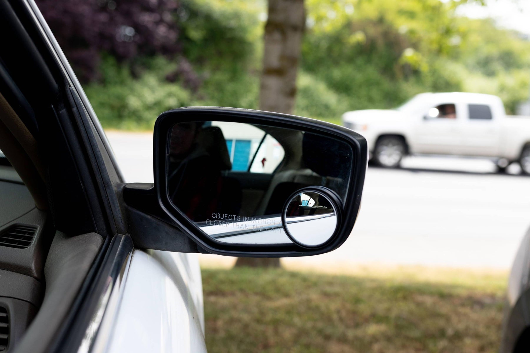 Should I Get a Blindspot Mirror for My Car? - - BlackboxMyCar Canada